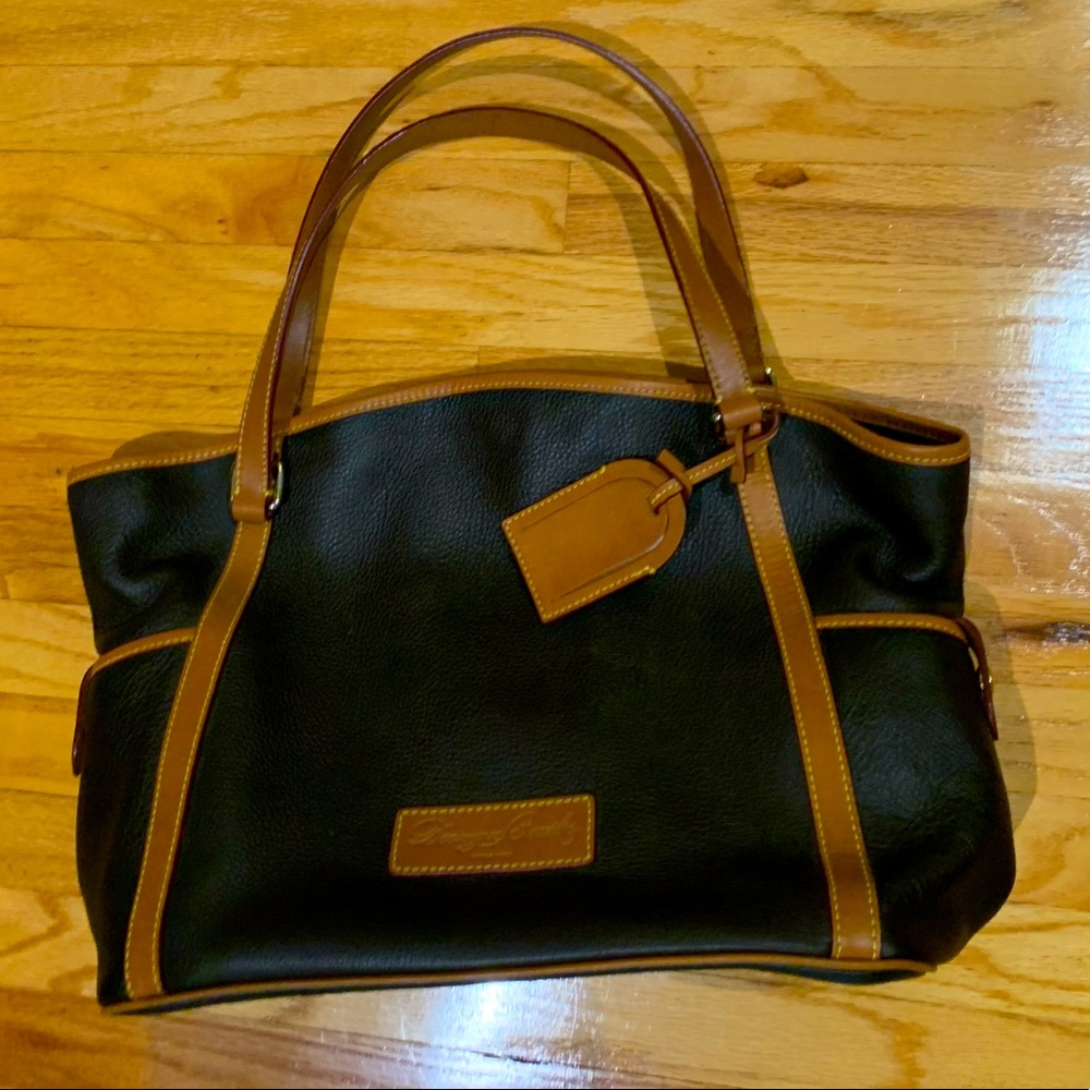 ‼️FLASH SALE‼️Mint Condition Dooney & Bourke tote Black/Tan